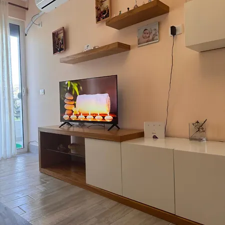 Apartment Grand Blue Fafa *