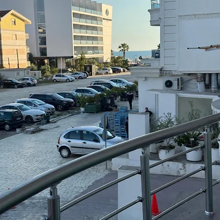 Grand Blue Fafa Apartment *